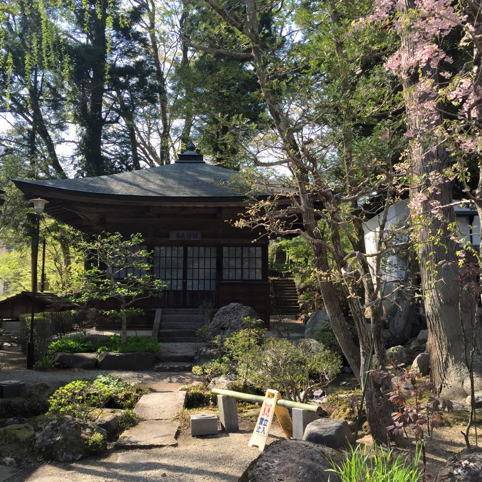 Exploring temples in Shiobara